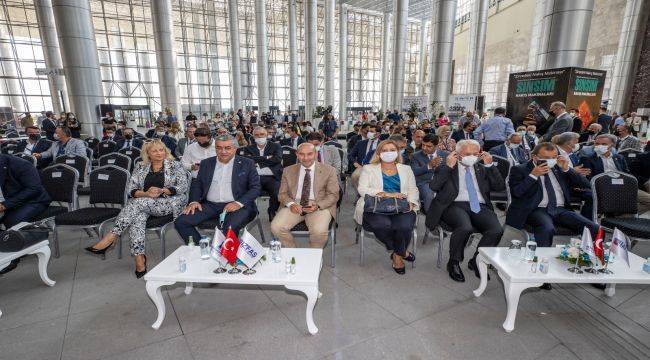 Tekstil sektörünün kalbi İzmir’de atıyor