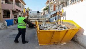 Buca Belediyesi Günde 110 Ton Moloz Topluyor