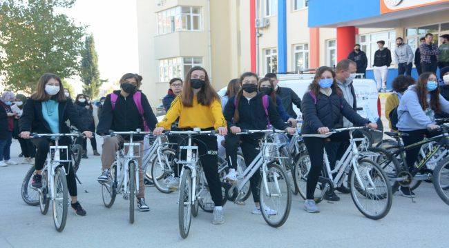 Öğrenciler Sağlıklı Yaşam İçin 22 Km Pedal Çevirdi