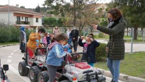 Çeşme Belediyesi’nden Öğrencilere Trafik Eğitimi 