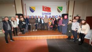 Harun Hociç Savaş Öyküleri Kitabını İzmir'de İmzaladı