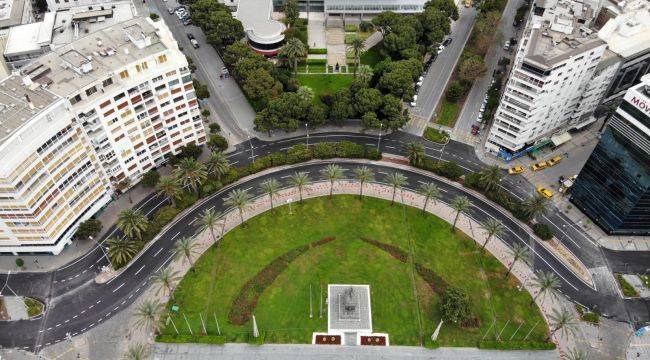 İzmir Büyükşehir Belediyesi Bir Yılda 1,1 Milyar Liralık Yol Çalışması Yaptı