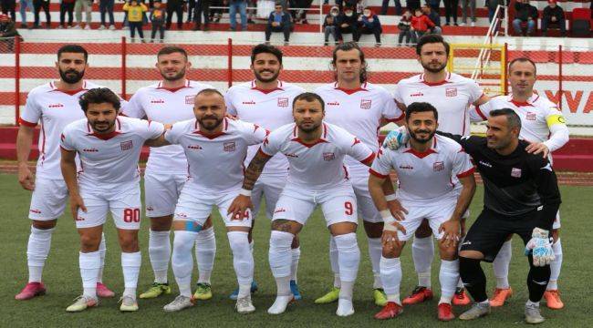 Ayvalık Gücü Belediyespor Şampiyonluğa Odaklandı