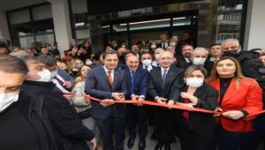 Başkan Kılıçdaroğlu CHP İzmir İl Başkanlığını Ziyaret Etti