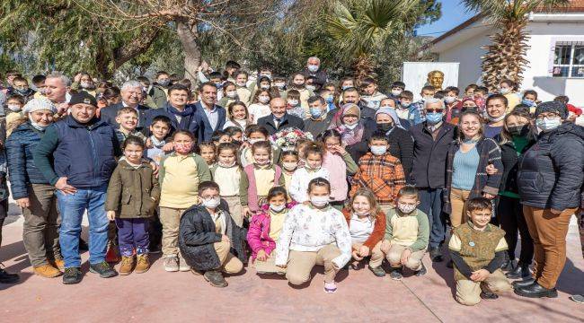 Başkan Soyer Çukurköy İlkokulu’nu Ziyaret Etti