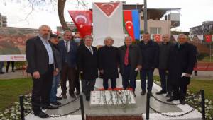 Bornova'da Azerbaycan Dostluk Parkı'nda Anma Töreni