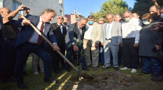 Bornova'nın Parkları Bahara Hazırlanıyor