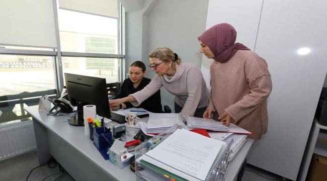  “Çalışın, Ayaklarınızın Üzerinde Durun”