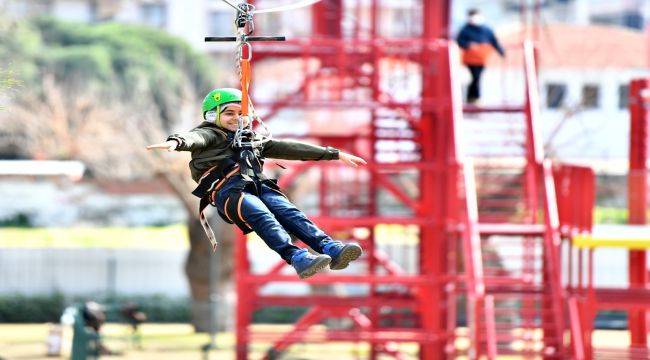 Çocuklar Macera Park'ta Eğlenceli Dakikalar Geçirdi