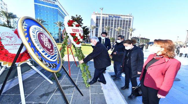 14 Mart Tıp Bayramı İçin Çelenk Koyma Töreni Düzenlendi