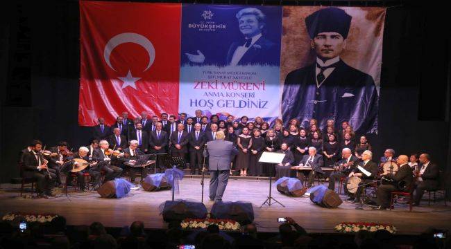 Aydın'da 'Sanat Güneşi' Zeki Müren Unutulmadı