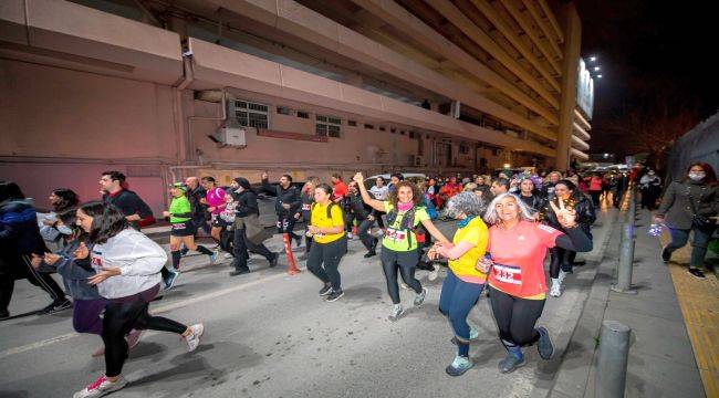 İzmir'de 7’den 70’e Herkes 8 Mart Koşusunda