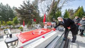 Kadifekale Şehitliği'nde 18 Mart Anma Töreni