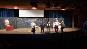 Narlıdere AKM'de 'Pembe Aslında Siyahtır' Tiyatro Oyunu