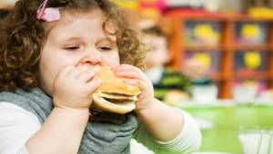 Obezite Çocuklarda Hastalığa Davetiye Çıkarıyor