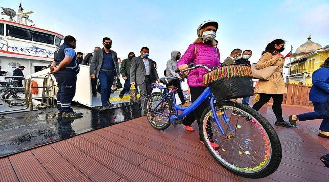 İzmirliler bisiklet tercih ediyor