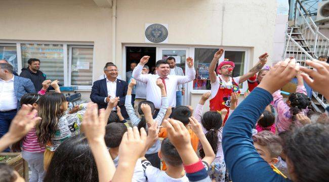 Bucalı çocuklar bayram etti