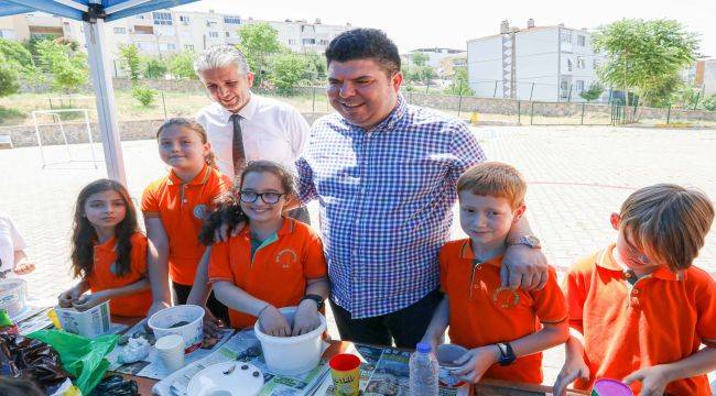 Bucalı öğrencilerden tohum topu