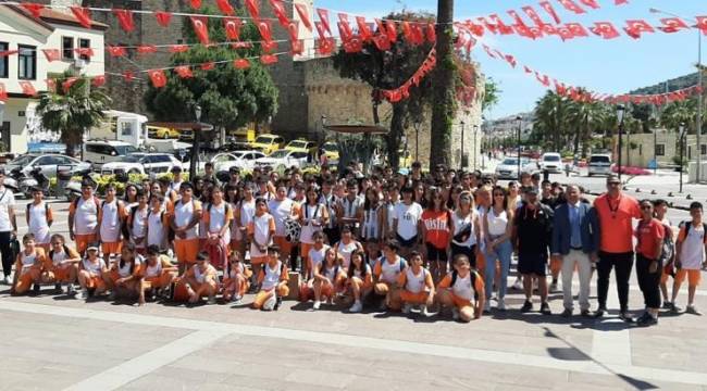 Denizin çocukları, Karaburun’a zaferle döndü