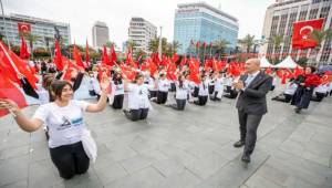 İzmir'de coşkulu anlar