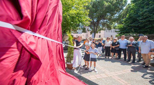 Ahmet Piriştina heykeli APİKAM’da açıldı