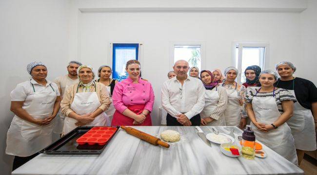 “Gelin masal evlerini İzmir'in her köşesine taşıyalım”