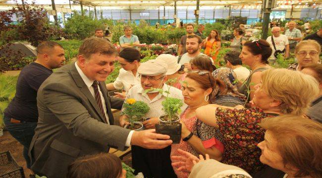 “Karşıyaka Çiçek Festivali” başladı