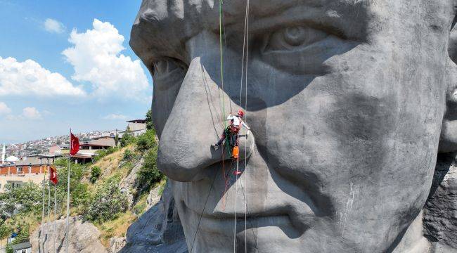 Özel ekipten Atatürk Maskı’na özel bakım