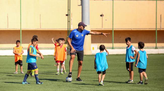 Futbolun genç yetenekleri Buca’da keşfediliyor