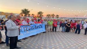 Güzelbahçeliler, zehir gemisini protesto etti