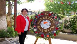 Karaburun Belediyesi üniversite adaylarının yanında