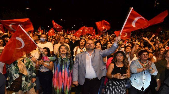 Menemen'den görkemli kurtuluş etkinlikleri