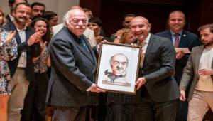 Başkan Soyer: Tiyatronun Özgürce Yapıldığı bir Memleket Kurulacak