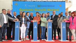 Gaziemir Gençlik Merkezi'nin Temeli Atıldı