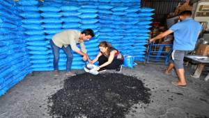 İzmir'de kaçak ve kalitesiz kömüre geçit yok