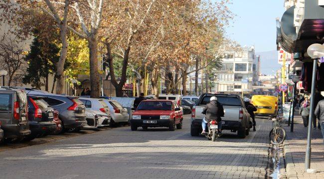 Ödemiş’te Hürriyet Caddesi artık tek yön