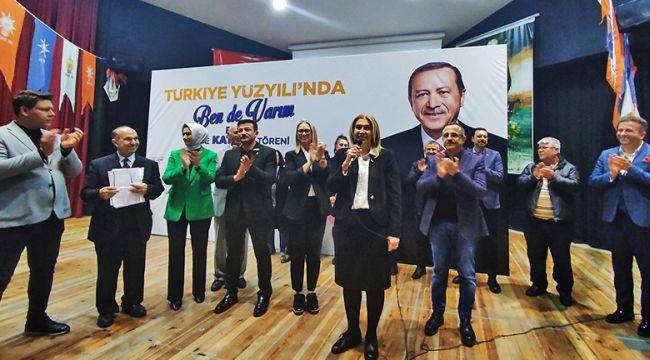 CHP'den istifa edip AKP'ye geçti