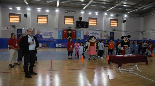 Çocukla çocuk oldular, spor ve gezide buluştular