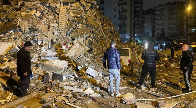 7.4 büyüklüğünde deprem: 10 kenti vurdu