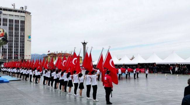 İzmir’de 19 Mayıs coşkusu