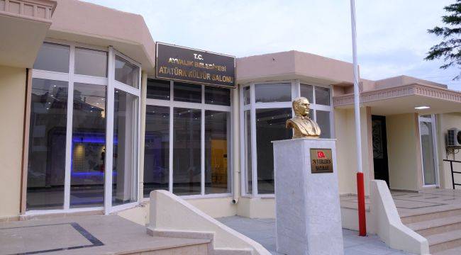 Altınova Atatürk Kültür Salonu baştan sona yenilendi