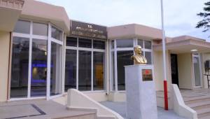 Altınova Atatürk Kültür Salonu baştan sona yenilendi