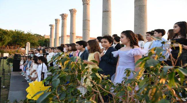 İzmir SEV, tarih ve müziği buluşturdu 