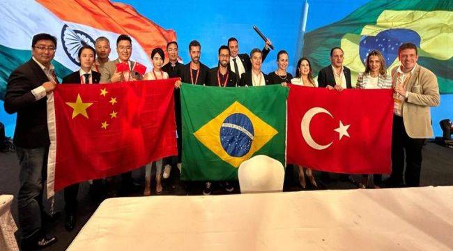 Genç girişimciler zirvesinde Türkiye’yi TÜGİAD temsil etti
