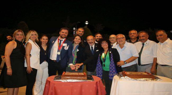 Urla Rotary’de Başkan Berna Üzer