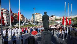 Bayraklı’da Büyük Zafer Coşkuyla Kutlandı