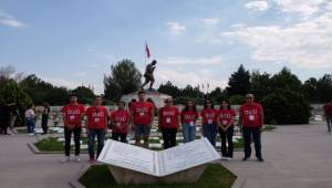 DEÜ Zafer Yürüyüşü İçin Afyon Kocatepe'de