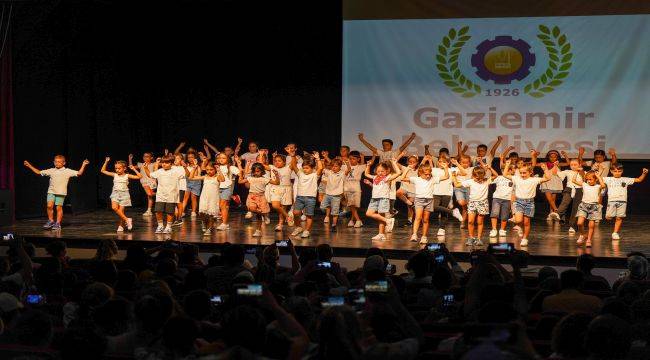  Gaziemir’de Sahne Yaz Okulu Kursiyerlerinin