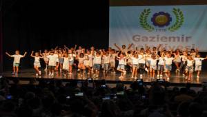  Gaziemir’de Sahne Yaz Okulu Kursiyerlerinin