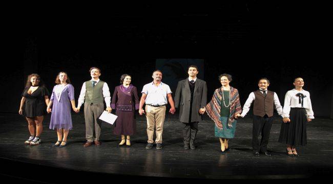 İzmir Şehir Tiyatroları’ndan Bedia Muvahhit’e özel gösterim